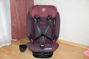 MAXI COSI autoturvatool Titan Pro Authentic Red (1 foto / 8)