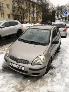 Toyota Yaris (1 foto / 2)