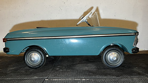 Nõukogudeegne pedaalauto “MOSKVITCH" (3 foto / 9)