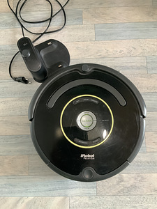 IRobot Roomba 650 Li akku (2 foto / 4)