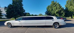 Lincoln Town Car Wave Style Limusiin (2 foto / 3)