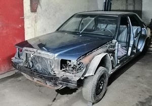 MB E220, W124, 1994a. Kere (1 foto / 9)
