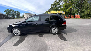 VOLKSWAGEN GOLF VARIANT (2 foto / 7)