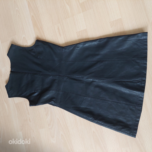 Черное платье с искусственной кожей (фото #2)