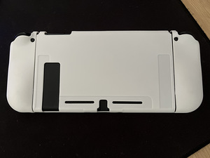 Nintendo switch V2 + hoiukarp ja ümbris (1 foto / 4)