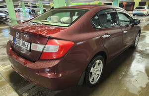 Honda Civic Automatic 2013a 1.8 104kw (3 фото из 9)