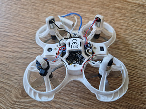BetaFPV Cetus FPV Kit + 8 extra batteries (4 foto / 6)
