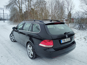Volkswagen Golf (4 foto / 10)