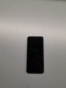 MA MÜÜN TELEFONI VARUOSADE JAOKS. (1 foto / 4)