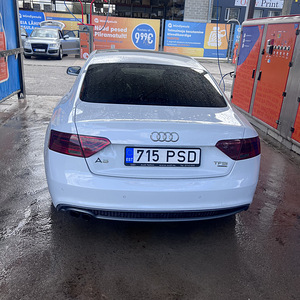 Müün Audi A5 kupee. aasta 2012 . (3 foto / 9)