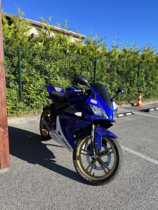 Yamaha YZF-r125 (4 фото из 5)