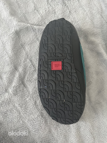 Сланцы The North Face