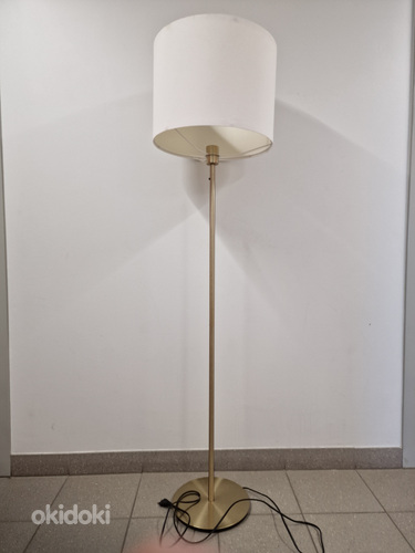 Напольная лампа (фото #1)