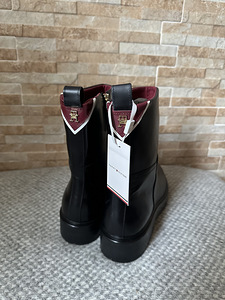 Uued täisnahast Tommy Hilfiger saapad. Suurus 41 (2 foto / 5)