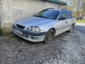 TOYOTA AVENSIS 2.0 diisel 85 kw 2000 a. (1 foto / 1)