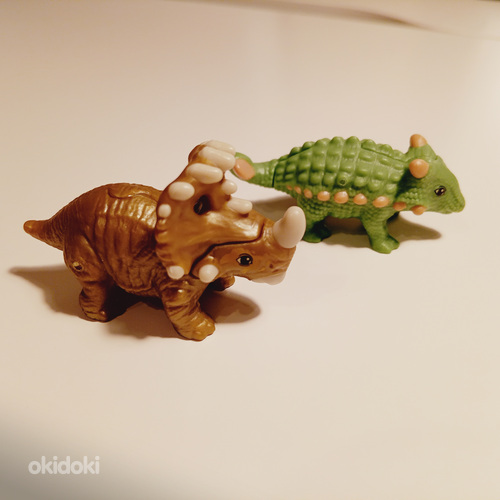Kinder Surprise NATOONS серия, пара фигурок.