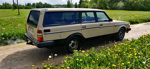 Volvo 245 (3 фото из 5)
