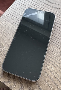 iPhone 14 Pro 128GB Gold (2 foto / 3)