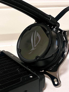 Asus ROG AIO'd (3 tk) (2 foto / 7)