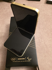 Galaxy Z flip 6 (5 foto / 5)