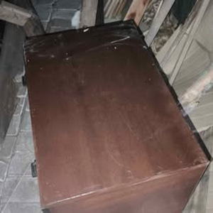 Продаются 2 старых шкафа. (3 фото из 4)