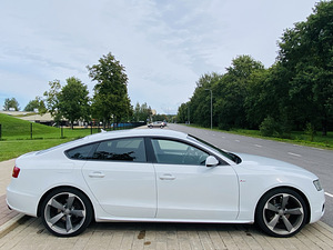 Audi A5 S-line Sportback Quattro 2.0 155kw (2 foto / 15)
