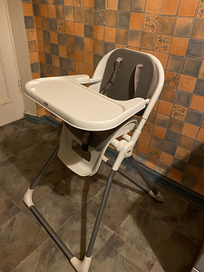 Laste kokkuklapitav söögitool (3 foto / 3)