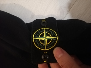 Черный свитшот Stone Island (2 фото из 2)