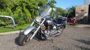 Yamaha mootorratas (6 foto / 7)