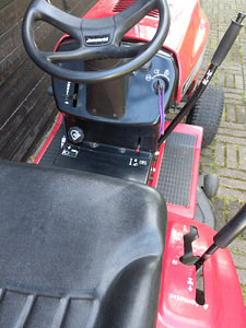 Murutraktor JONSERED ICTH16 (5 foto / 5)