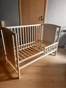 Детская кровать (3 фото из 4)