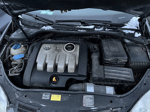 Volkswagen Golf 5 (12 foto / 12)