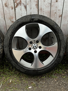 Veljed Volkswagen R17 (5 foto / 10)