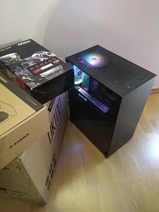 I5-7600/B250M/12GB RAM/SSD 128GB/HDD 500GB/Radeon RX 470 8GB (1 foto / 10)