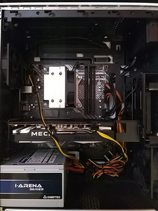 I5-12400f/H670/8GB RAM/SSD 512GB/RX 6600 8GB (9 foto / 10)