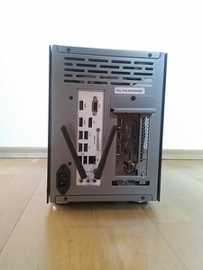 I3-12100f/B660M/16GB RAM/SSD 500GB/RTX 2080 8GB/ITX (9 foto / 10)