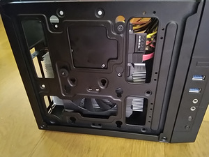 ITX size/I5-3340/B75N/8GB/SSD 128GB/Nvidia P106-090 6GB (9 foto / 10)
