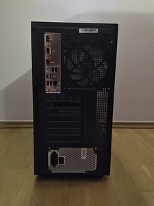 I7-12700K/H610M/32GB RAM/SSD 500GB/RX 5700 XT OC 8GB (7 foto / 10)