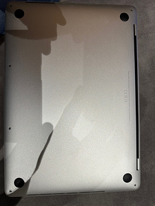 Macbook pro 13 inch 2018 3 thunderbolt (3 foto / 5)