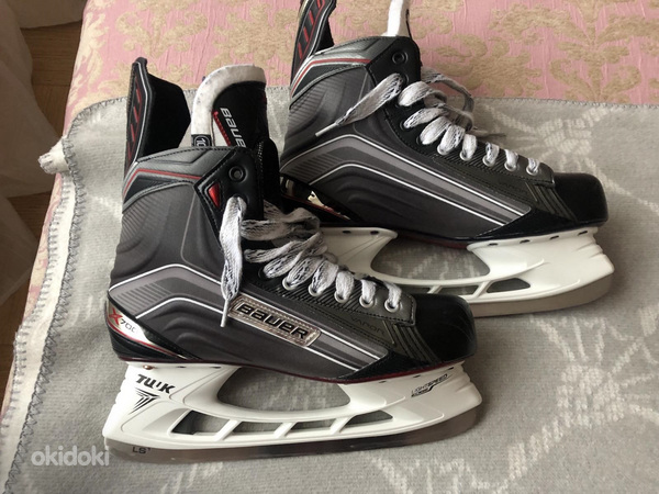 BAUER VAPOR X700 (10.5 D)