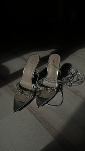 Туфли Aldo с блестками (3 фото из 5)