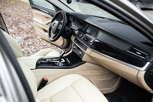 BMW 520d 2011 (11 foto / 13)