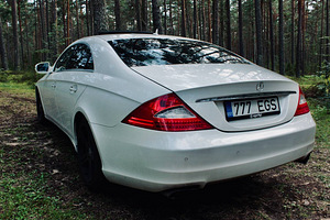 Mercedes Benz CLS 320 W219 (3 foto / 14)