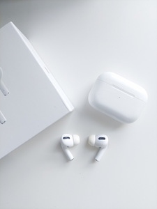 Apple AirPods pro 1st gen (Originaal) (2 foto / 5)