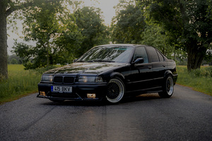 BMW E36 320i (2 foto / 9)