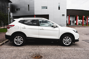 Nissan Qashqai 1.2 85kW (7 foto / 15)