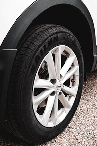 Nissan Qashqai 1.2 85kW (14 foto / 15)
