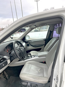 BMW X5 E70 3.0D Sports Package (11 foto / 11)