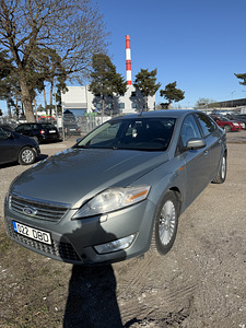 Ford Mondeo 2010 (2 foto / 11)