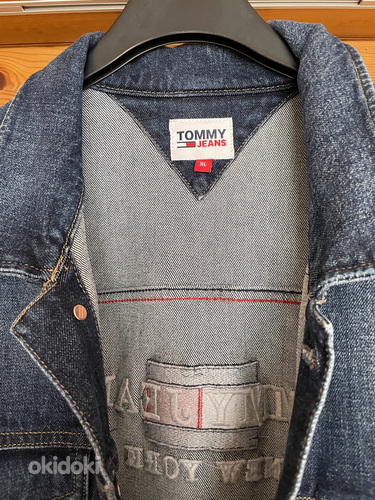 Мужская джинсовая куртка Tommy Hilfiger. (фото #2)